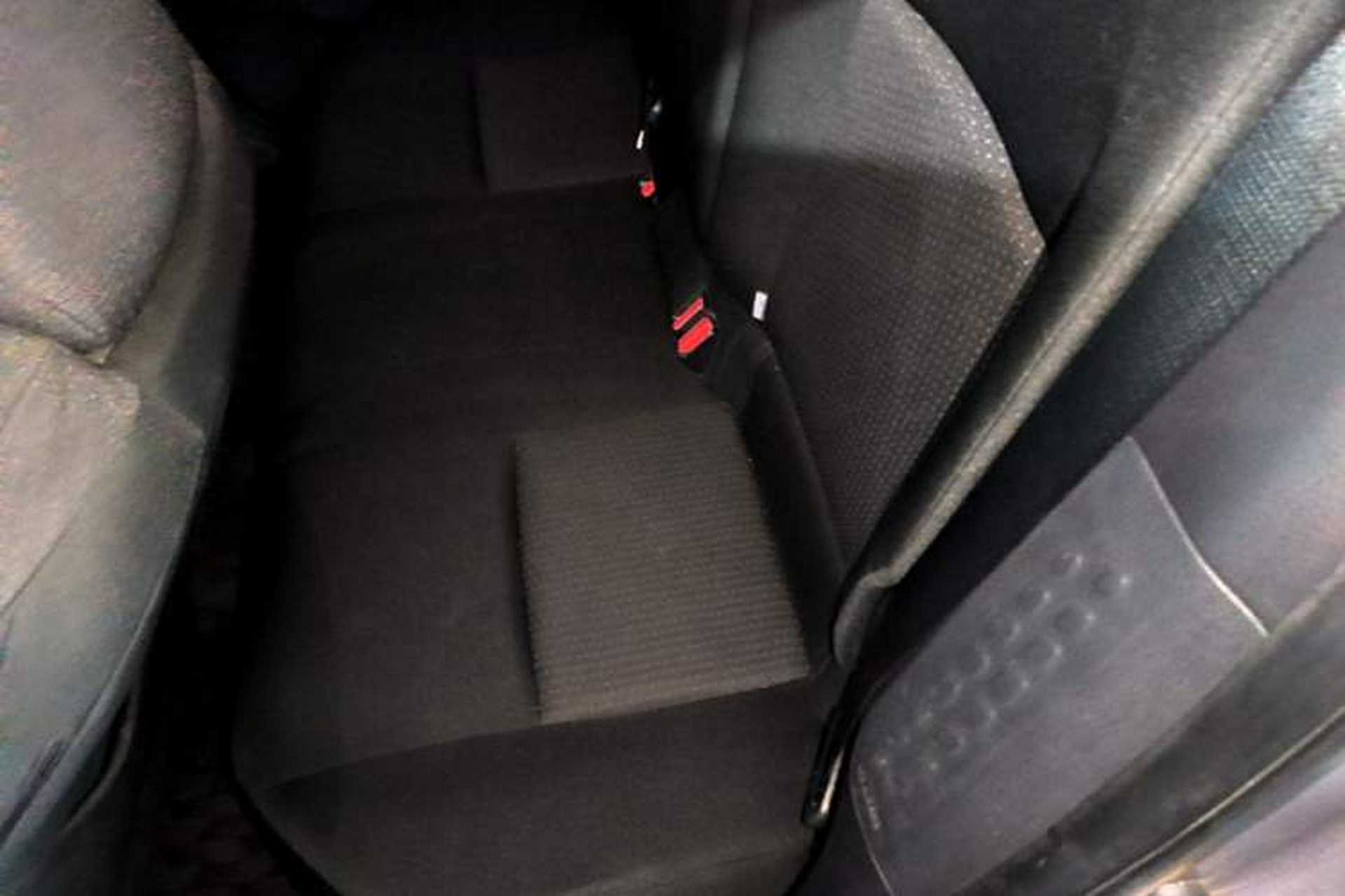 Used Toyota IZOA 2018 2.0L Yidong Version China V Standard Left Rear Seat