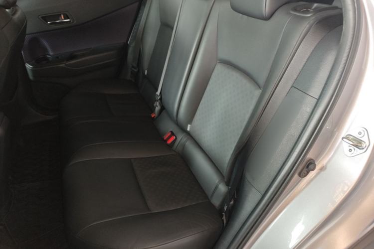 Used Toyota IZOA 2018 2.0L Yichi Version China VI Standard Left Rear Seat