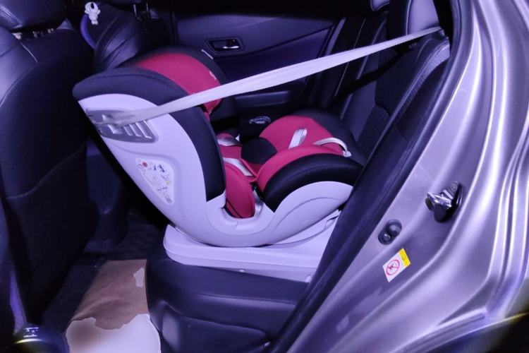 Used Toyota IZOA 2018 2.0L Yichi Edition China V Standard Left Rear Seat