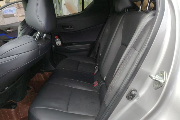 Used Toyota IZOA 2018 2.0L Yichi Edition China V Standard Left Rear Seat