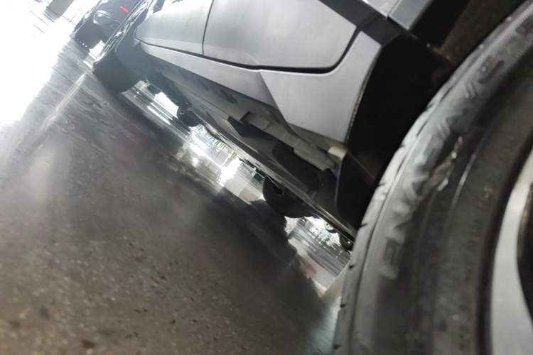 Used Toyota IZOA 2018 2.0L Yichi Edition China V Standard Left Side Sill