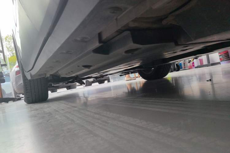 Used Toyota IZOA 2018 2.0L Yichi Version China VI Standard Left Side Sill