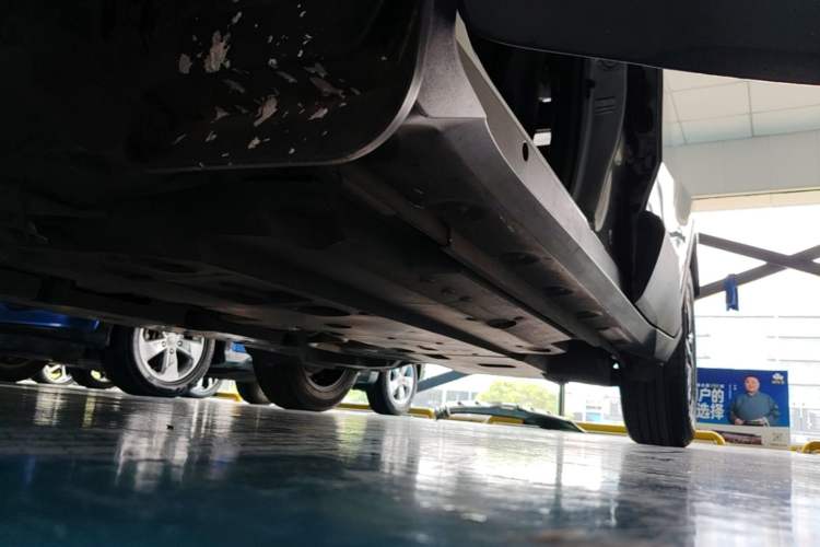 Used Toyota IZOA 2018 2.0L Yichi Edition China V Standard Left Side Sill