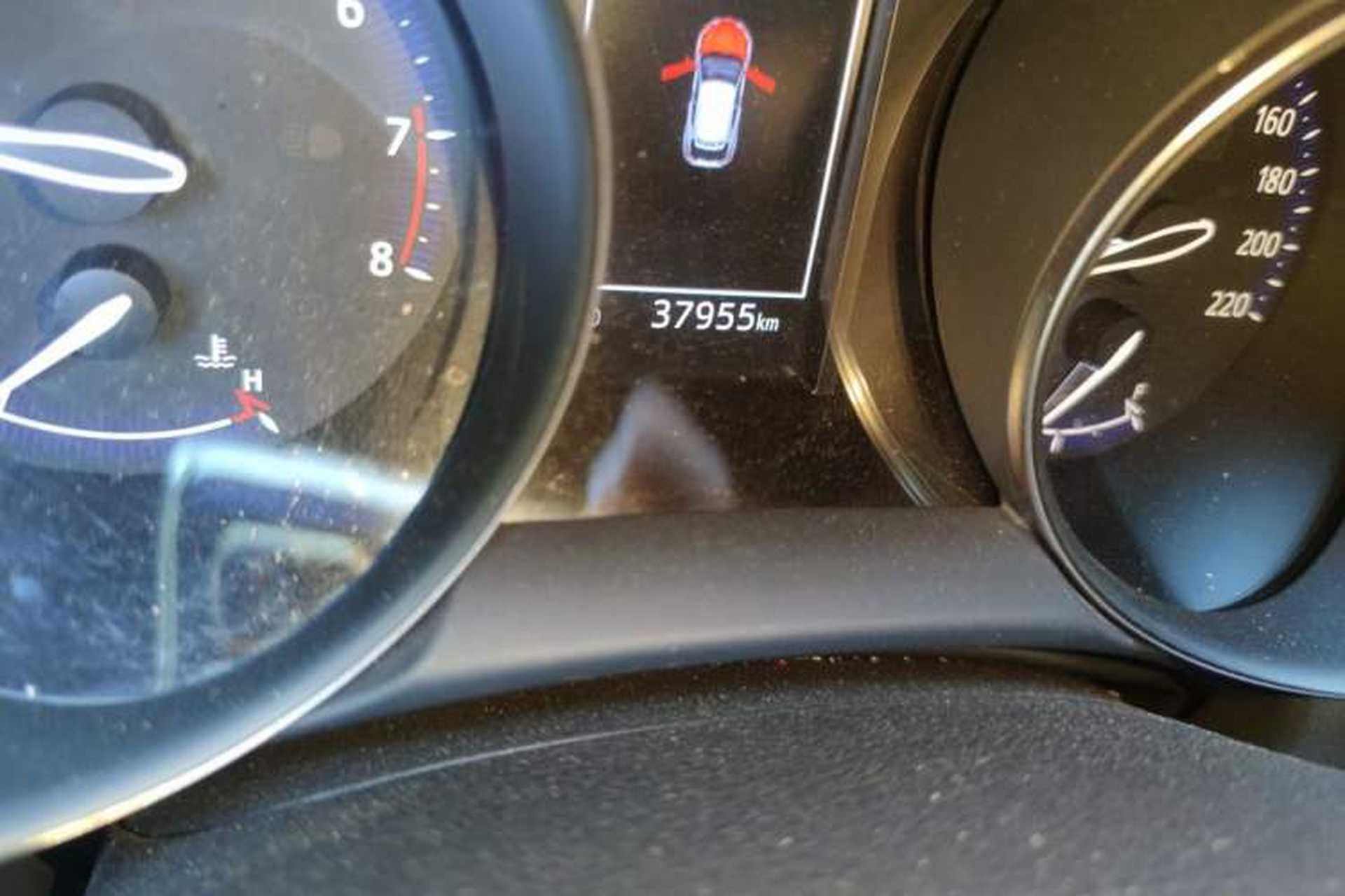 Used Toyota IZOA 2018 2.0L Yichi Version China VI Standard Odometer Close Up