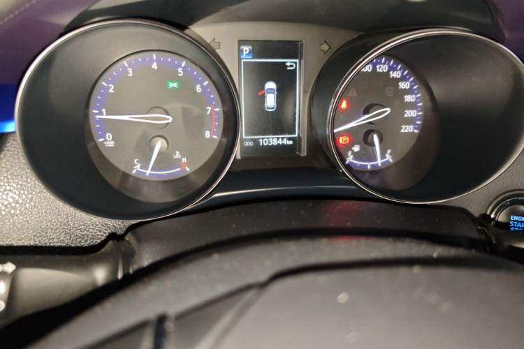 Used Toyota IZOA 2018 2.0L Yichi Version China VI Standard Odometer Close Up