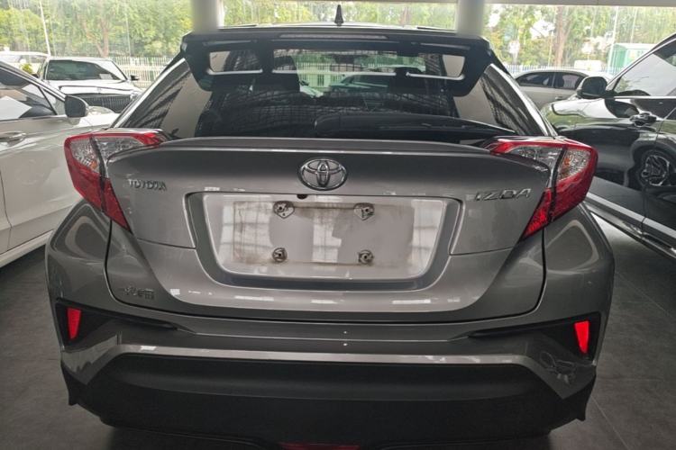 Used Toyota IZOA 2018 2.0L Yichi Version China VI Standard Rear