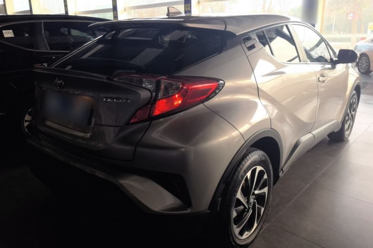 Used Toyota IZOA 2018 2.0L Yichi Edition China V Standard Rear Right 45 Deg