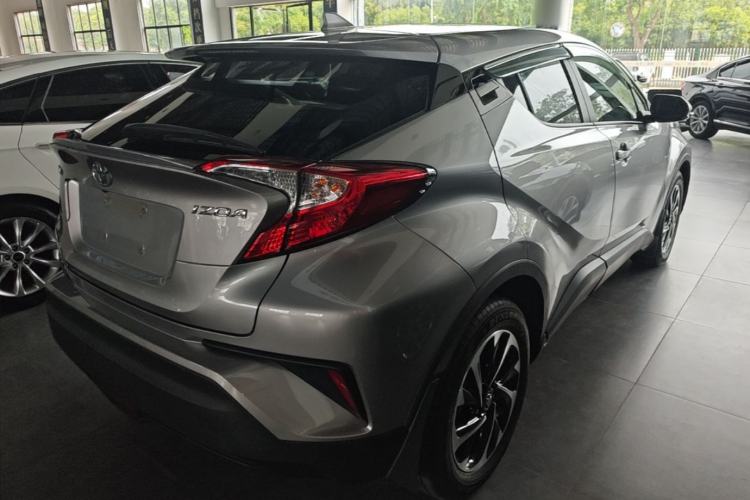 Used Toyota IZOA 2018 2.0L Yichi Version China VI Standard Rear Right 45 Deg