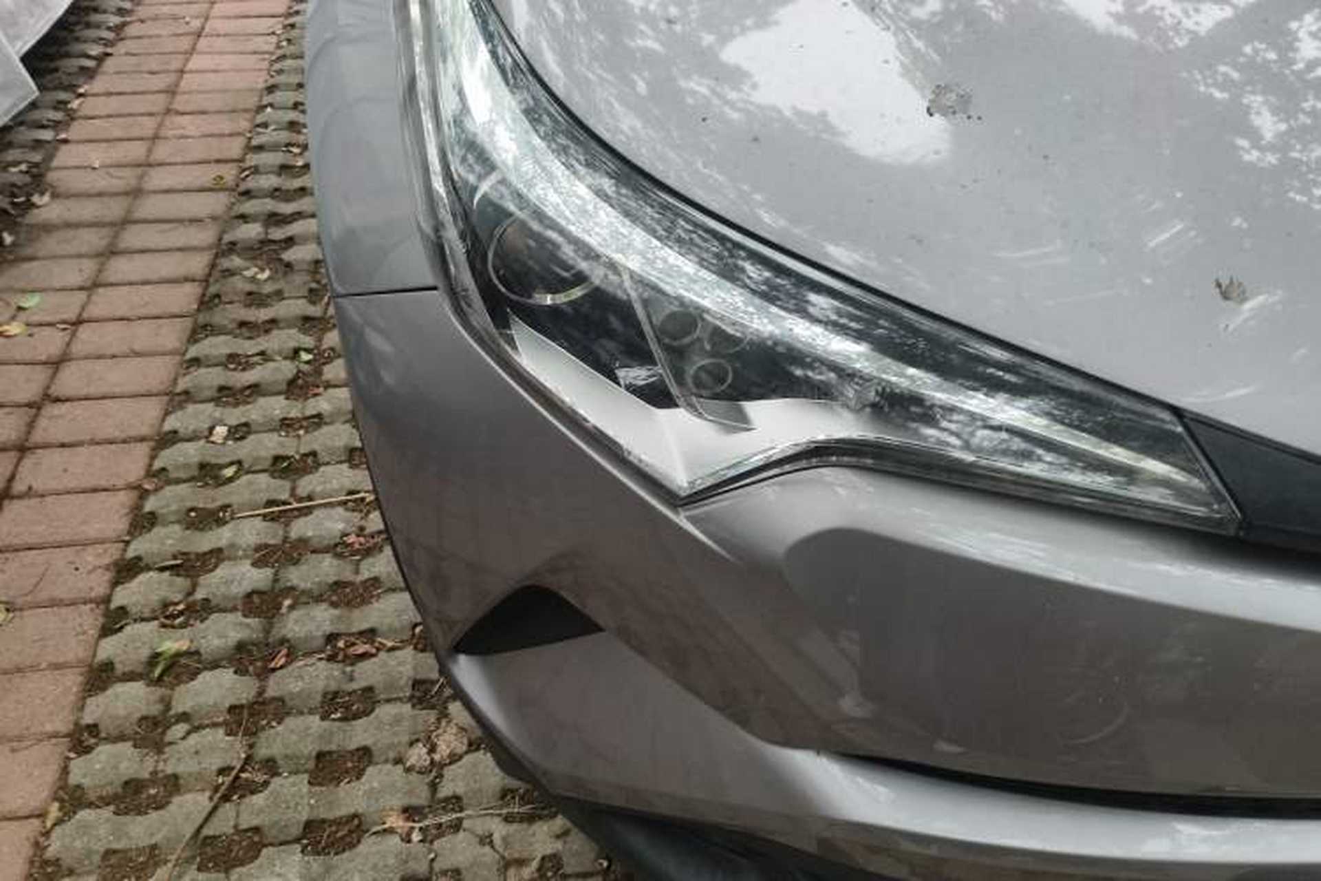 Used Toyota IZOA 2018 2.0L Yichi Version China VI Standard Right Front Headlight