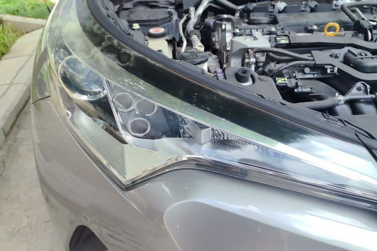 Used Toyota IZOA 2018 2.0L Yichi Edition China V Standard Right Front Headlight