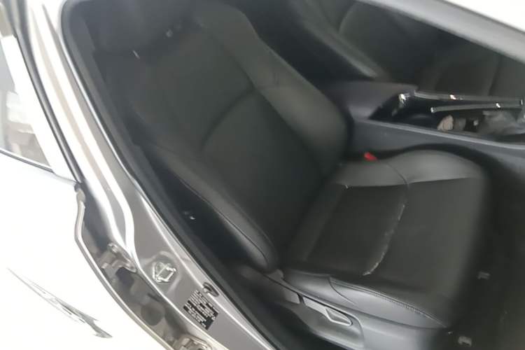 Used Toyota IZOA 2018 2.0L Yichi Version China VI Standard Right Front Seat