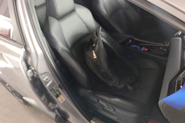 Used Toyota IZOA 2018 2.0L Yichi Edition China V Standard Right Front Seat