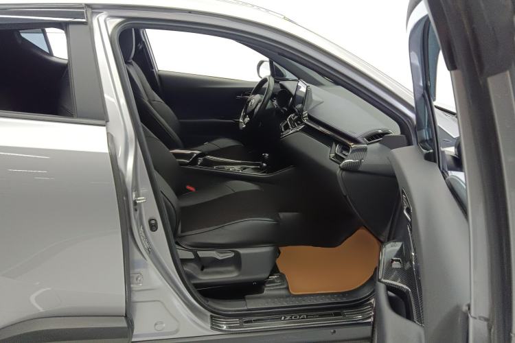 Used Toyota IZOA 2018 2.0L Yichi Version China VI Standard Right Front Seat