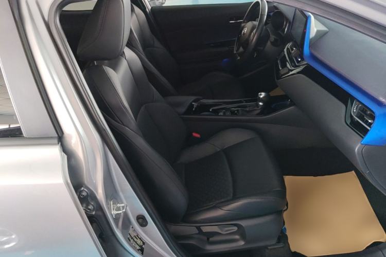 Used Toyota IZOA 2018 2.0L Yichi Edition China V Standard Right Front Seat