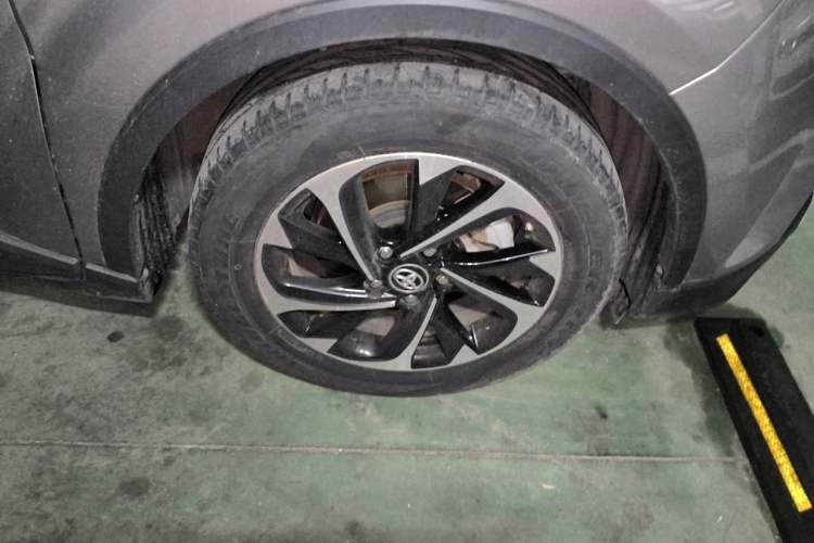 Used Toyota IZOA 2018 2.0L Yichi Version China VI Standard Right Front Wheel Hub