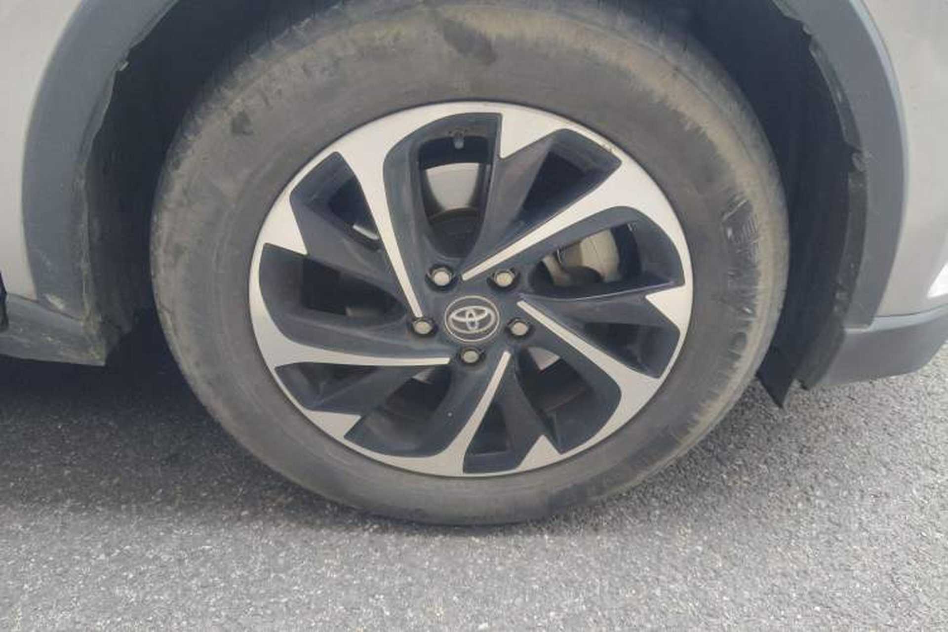 Used Toyota IZOA 2018 2.0L Yichi Version China VI Standard Right Front Wheel Hub