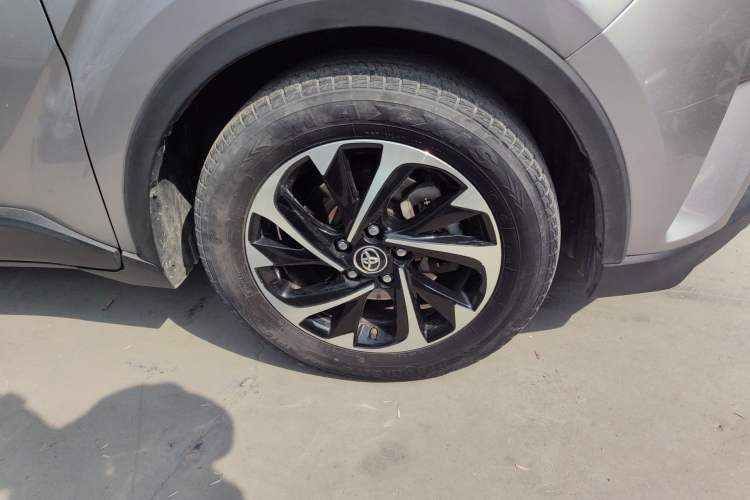 Used Toyota IZOA 2018 2.0L Yichi Version China VI Standard Right Front Wheel Hub