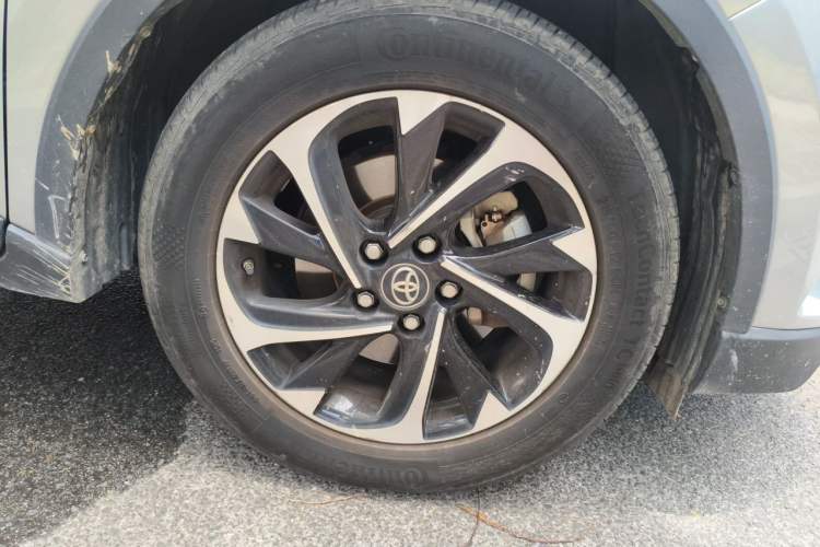 Used Toyota IZOA 2018 2.0L Yichi Version China VI Standard Right Front Wheel Hub