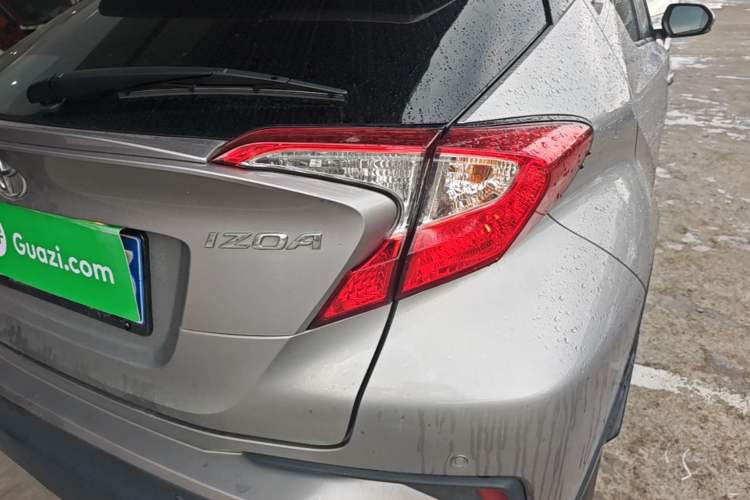 Used Toyota IZOA 2018 2.0L Yichi Version China VI Standard Right Rear Taillight