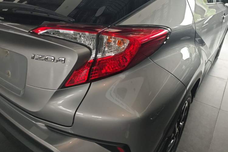 Used Toyota IZOA 2018 2.0L Yichi Version China VI Standard Right Rear Taillight