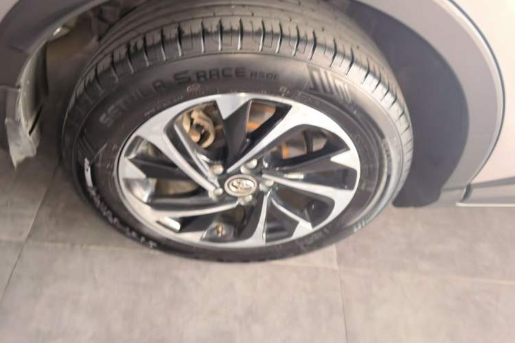 Used Toyota IZOA 2018 2.0L Yichi Edition China V Standard Right Rear Wheel Hub