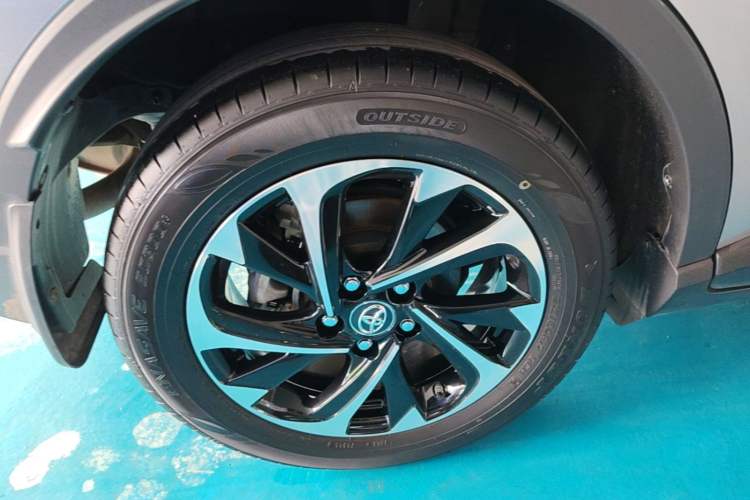 Used Toyota IZOA 2018 2.0L Yichi Edition China V Standard Right Rear Wheel Hub