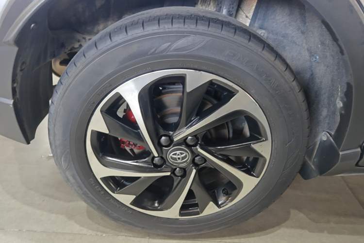 Used Toyota IZOA 2018 2.0L Yichi Edition China V Standard Right Rear Wheel Hub
