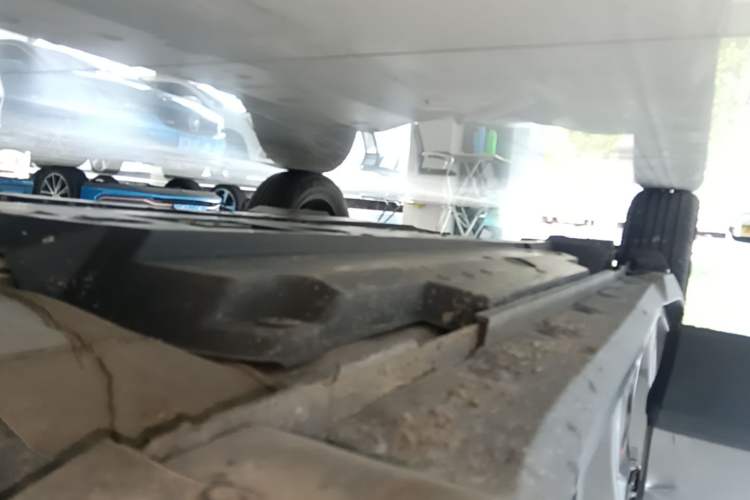 Used Toyota IZOA 2018 2.0L Yichi Version China VI Standard Right Side Sill