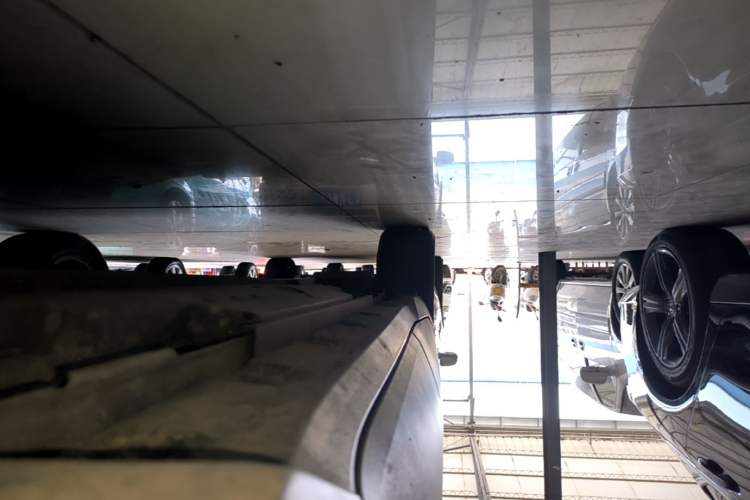 Used Toyota IZOA 2018 2.0L Yidong Version China V Standard Right Side Sill