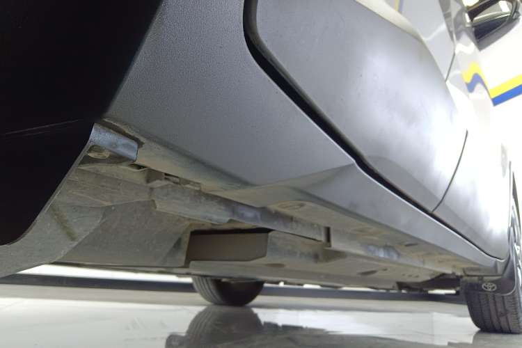 Used Toyota IZOA 2018 2.0L Yichi Version China VI Standard Right Side Sill