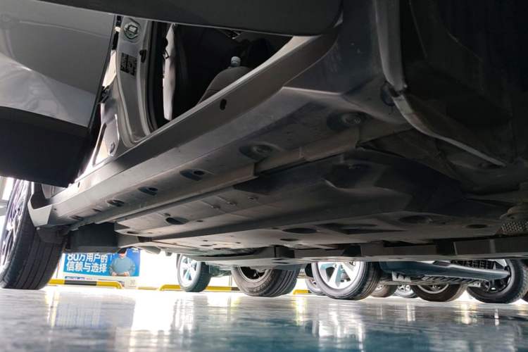 Used Toyota IZOA 2018 2.0L Yichi Edition China V Standard Right Side Sill