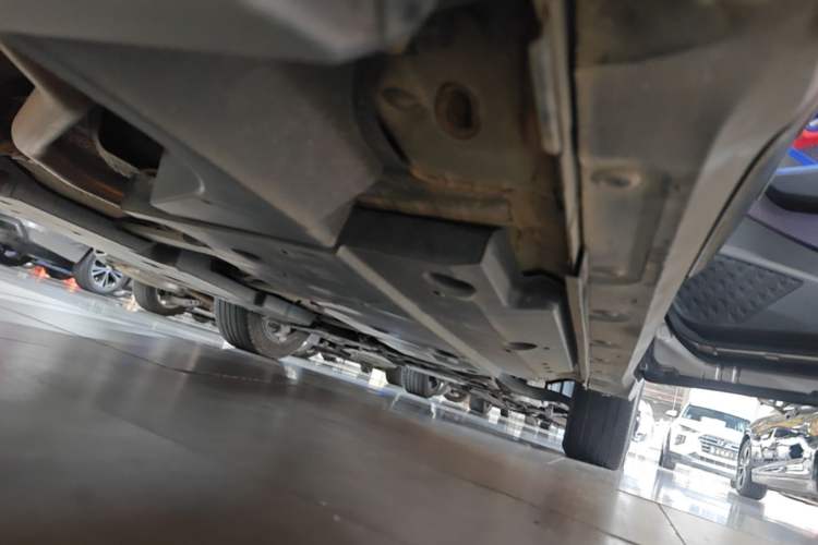 Used Toyota IZOA 2018 2.0L Yichi Edition China V Standard Right Side Sill