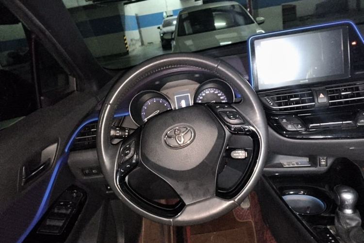 Used Toyota IZOA 2018 2.0L Yichi Version China VI Standard Steering Wheel