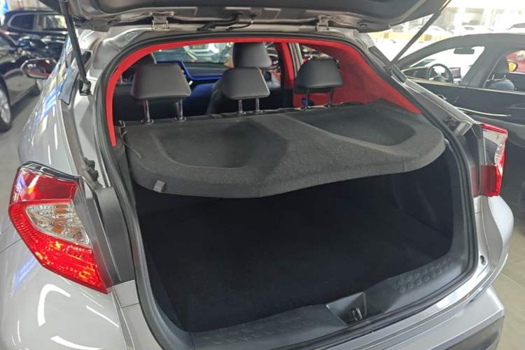 Used Toyota IZOA 2018 2.0L Yichi Edition China V Standard Trunk