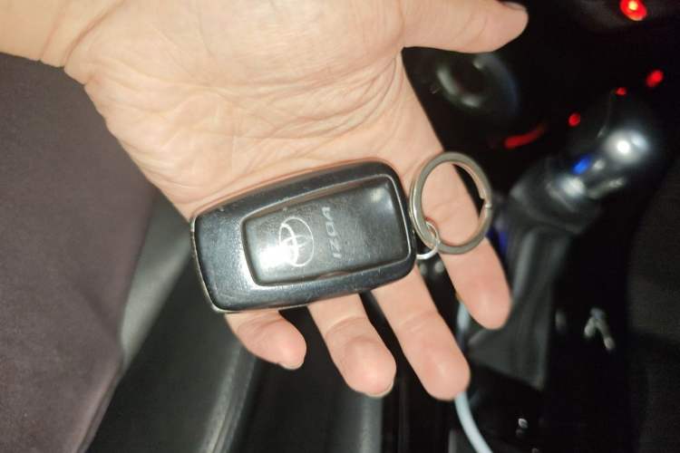 Used Toyota IZOA 2018 2.0L Yichi Version China VI Standard Vehicle Key