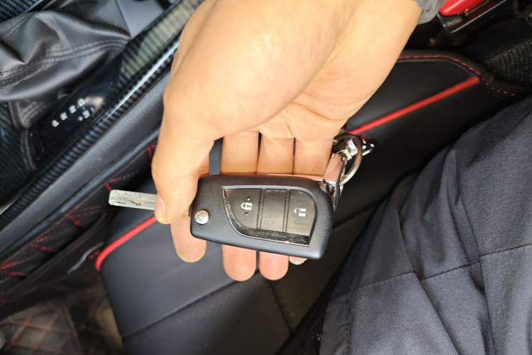 Used Toyota IZOA 2018 2.0L Yidong Version China V Standard Vehicle Key