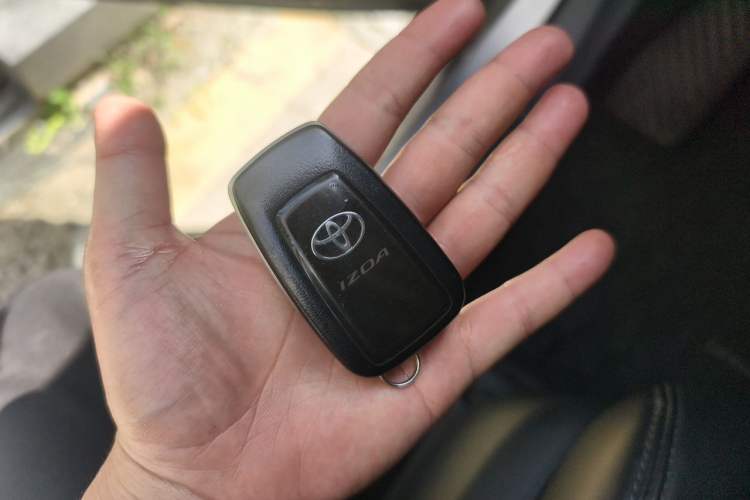 Used Toyota IZOA 2018 2.0L Yichi Version China VI Standard Vehicle Key
