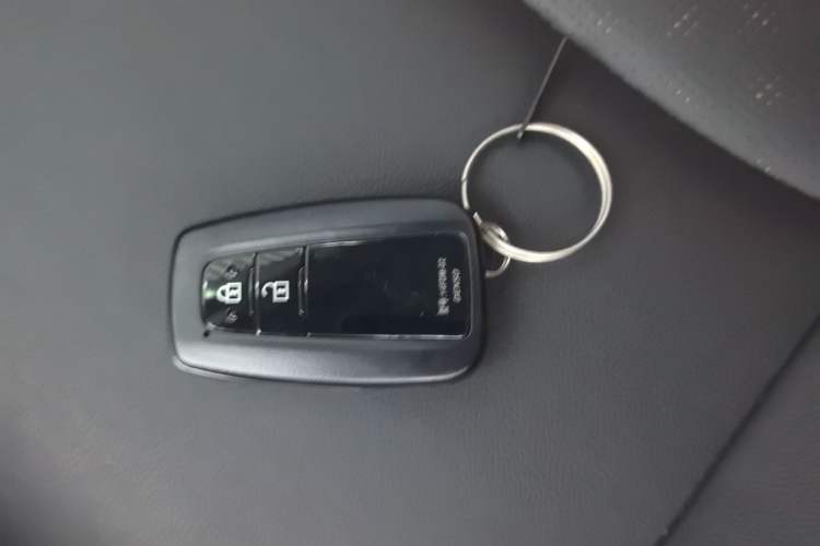 Used Toyota IZOA 2018 2.0L Yichi Version China VI Standard Vehicle Key