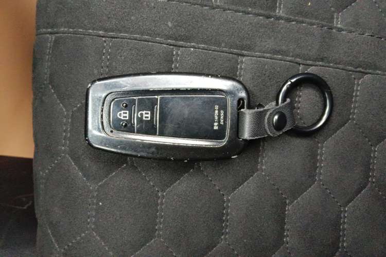 Used Toyota IZOA 2018 2.0L Yichi Version China VI Standard Vehicle Key