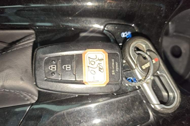 Used Toyota IZOA 2018 2.0L Yichi Version China VI Standard Vehicle Key