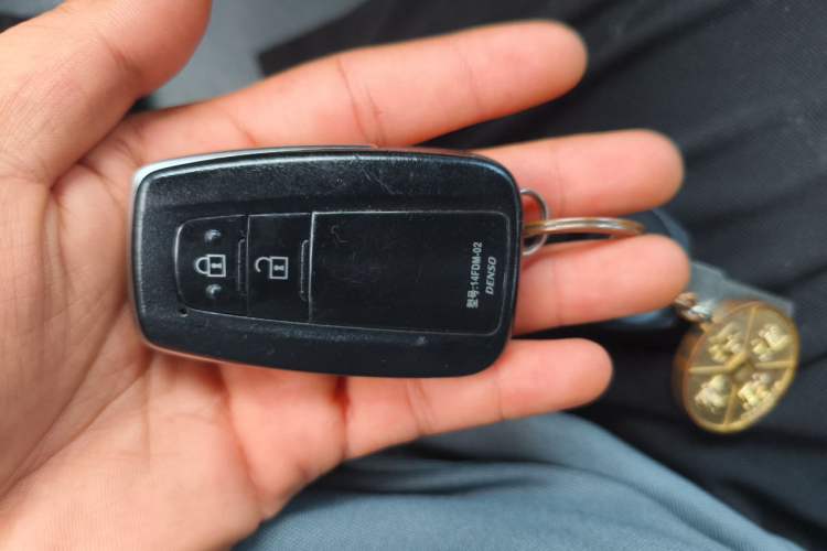 Used Toyota IZOA 2018 2.0L Yichi Version China VI Standard Vehicle Key