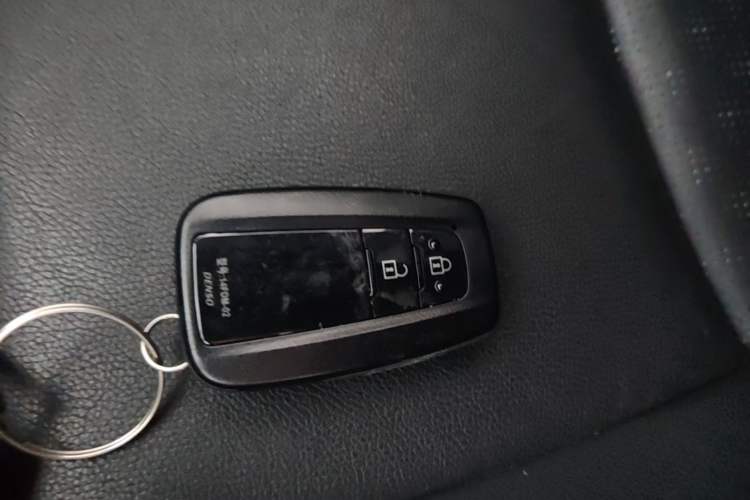 Used Toyota IZOA 2018 2.0L Yichi Edition China V Standard Vehicle Key