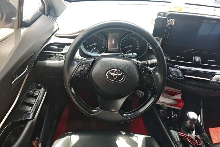 Used Toyota IZOA 2018 2.0L Yixuan Version China V Standard Steering Wheel