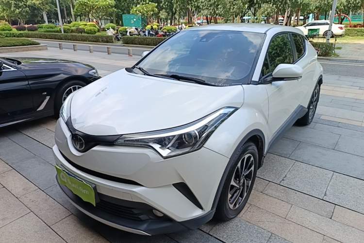 Used Toyota IZOA 2018 2.0L Yichi Edition China V Standard Guazi used car, China used car export, Used car for sale, Used Toyota cars, Cheapest cars for sale