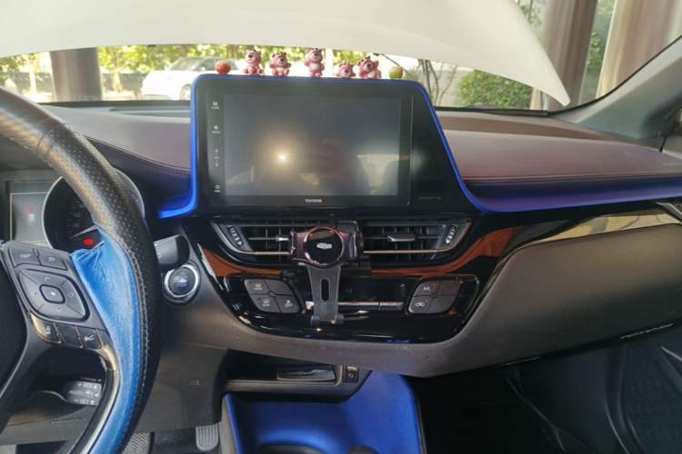 Used Toyota IZOA 2018 2.0L Yichi Version China VI Standard Audio And AC Panel
