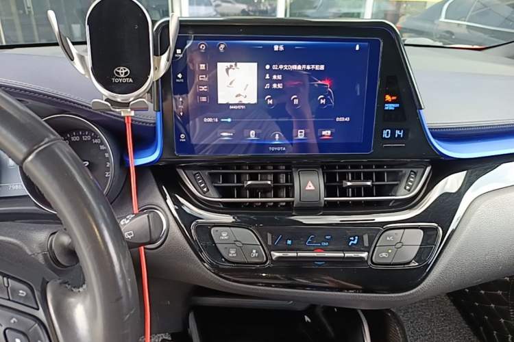 Used Toyota IZOA 2018 2.0L Yichi Edition China V Standard Audio And AC Panel