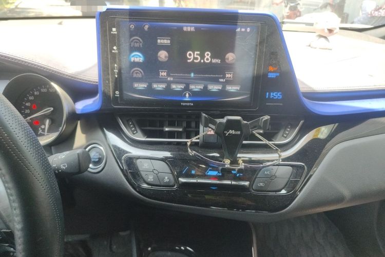 Used Toyota IZOA 2018 2.0L Yichi Edition China V Standard Audio And AC Panel