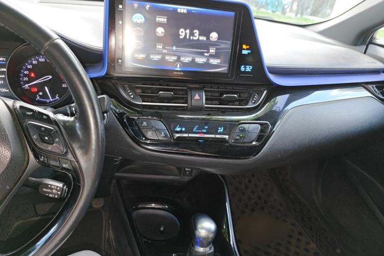 Used Toyota IZOA 2018 2.0L Yichi Edition China V Standard Audio And AC Panel
