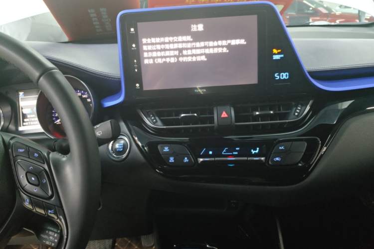 Used Toyota IZOA 2018 2.0L Yichi Version China VI Standard Audio And AC Panel