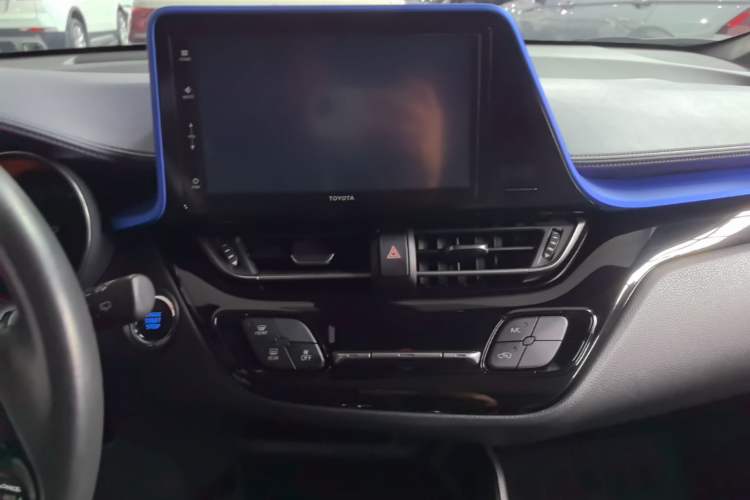 Used Toyota IZOA 2018 2.0L Yichi Edition China V Standard Audio And AC Panel